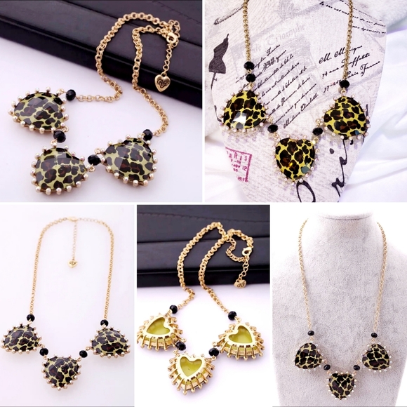 Gold plated Leopard crystal heart horseshoe charm necklace choose 1 - Picture 3 of 16